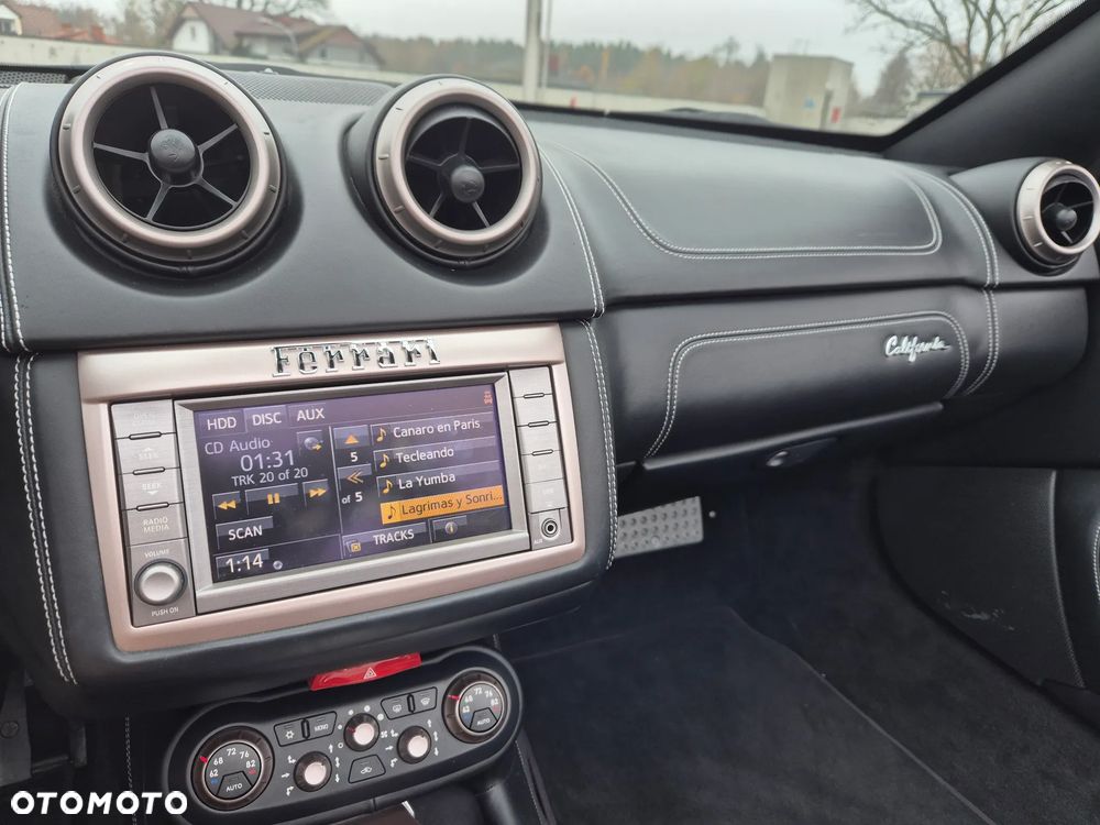 Ferrari California - 25
