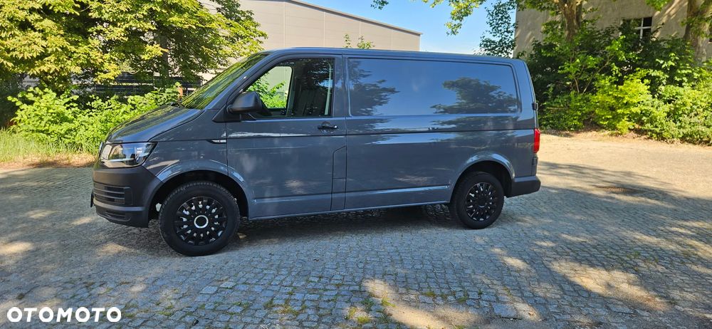 Volkswagen Transporter - 2