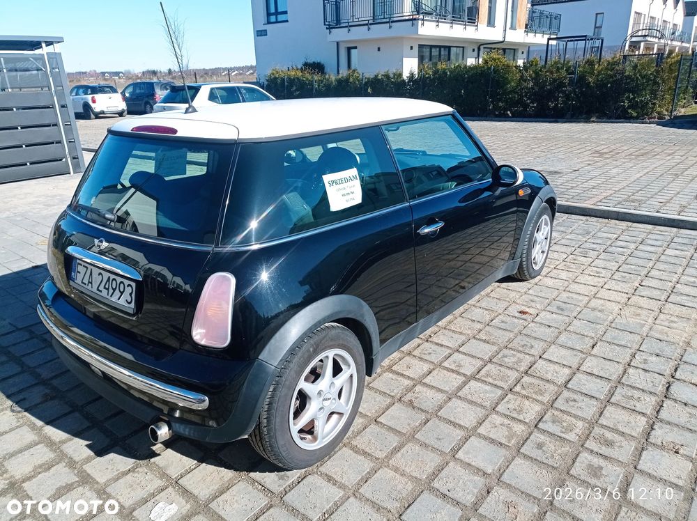 MINI Cooper Standard - 4