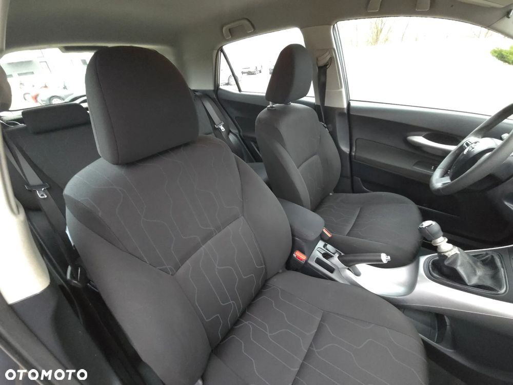 Toyota Auris 1.4 D-4D 2010 - 18