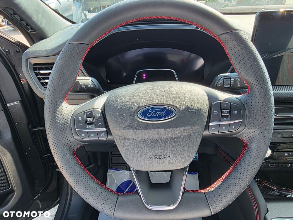 Ford Kuga - 22