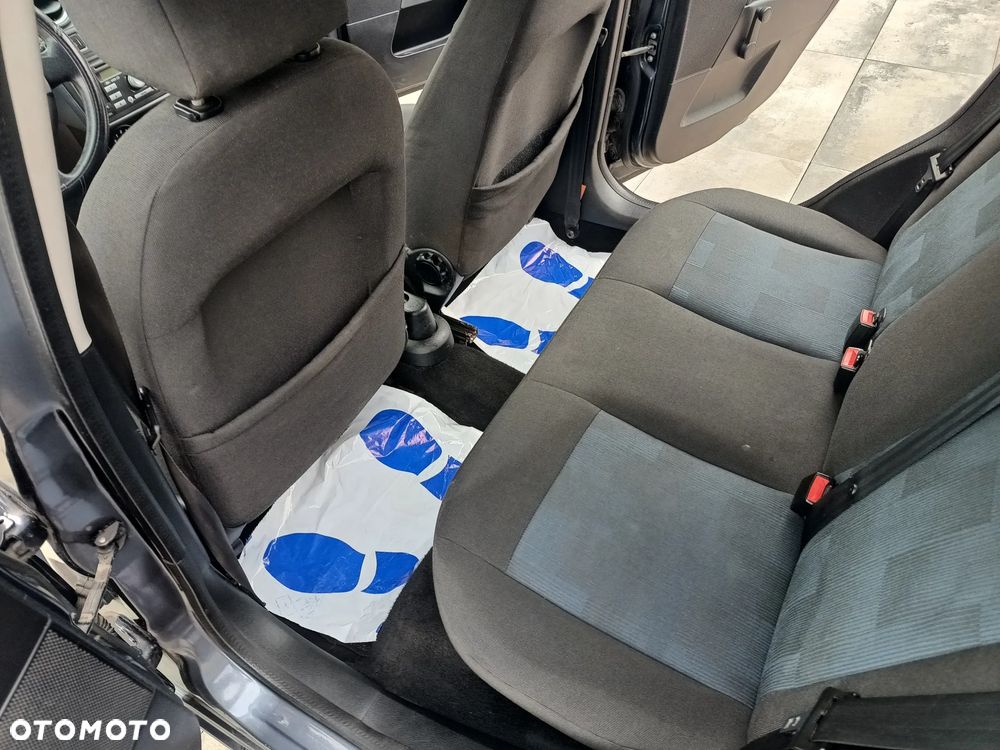 Ford Fiesta - 11