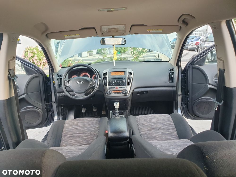 Kia Ceed - 5