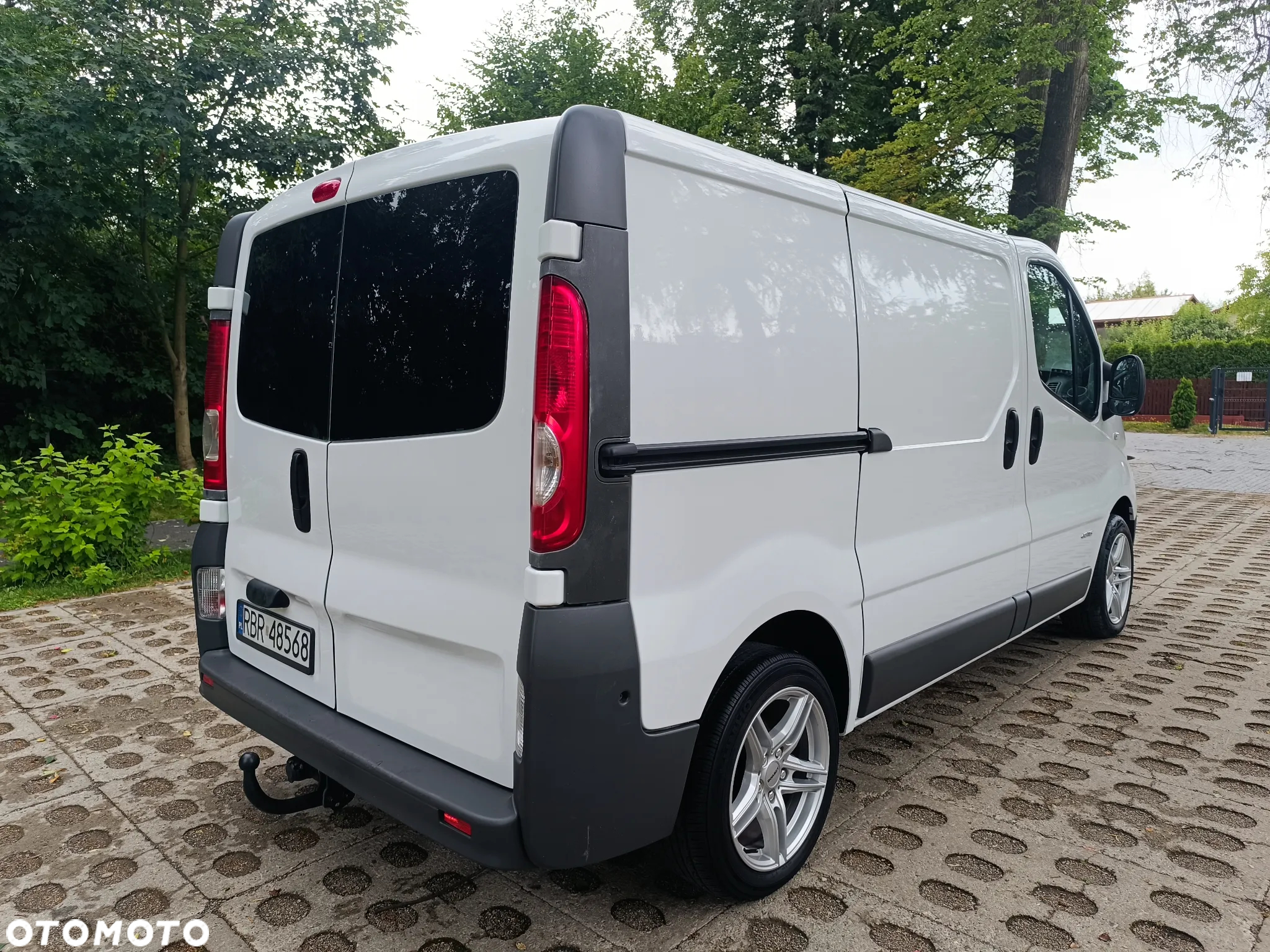 Renault TRAFIC - 2