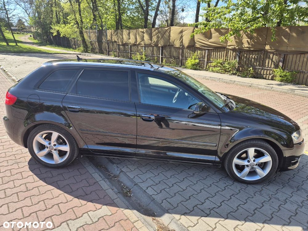 Audi A3 Sportback - 2