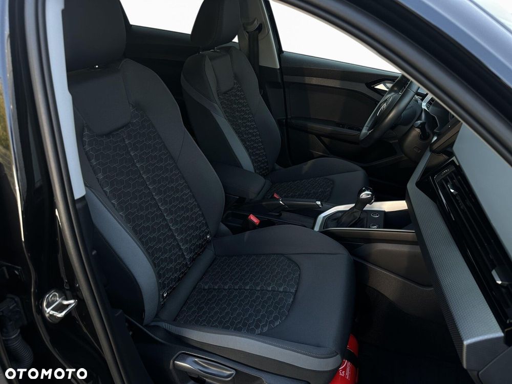 Audi A1 Sportback 35 TFSI Advanced S tronic - 27