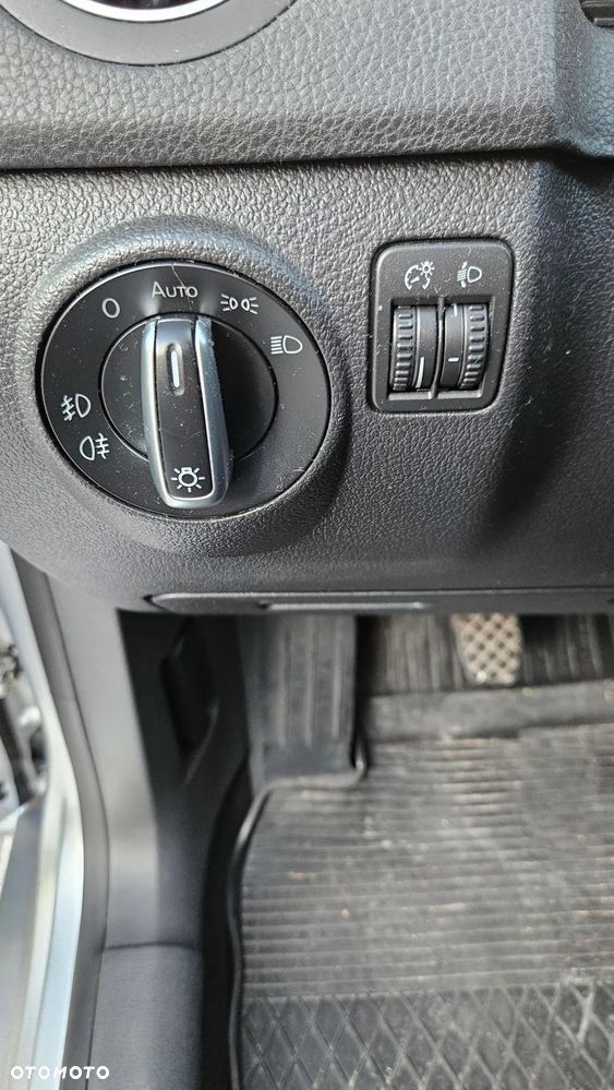 Volkswagen Golf Plus 1.6 TDI Comfortline - 14