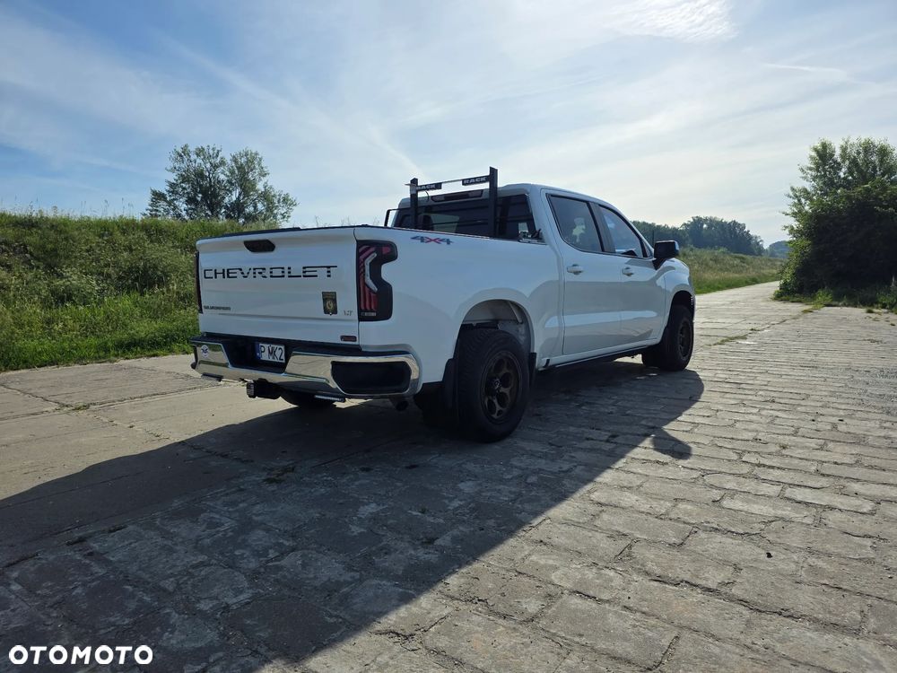 Chevrolet Silverado - 8