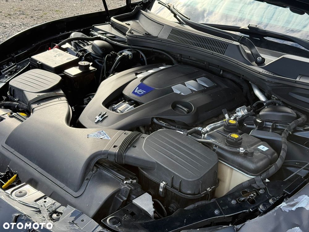 Maserati Ghibli GranSport - 9