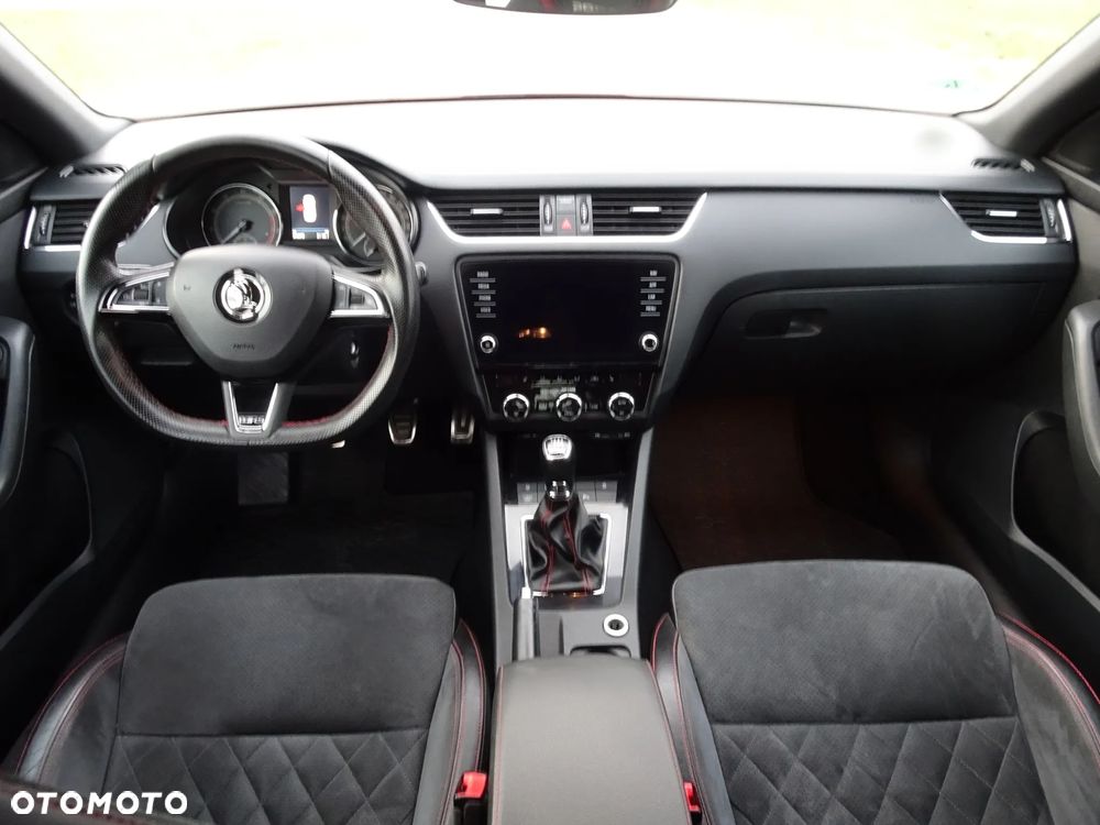 Skoda Octavia 2.0 TSI RS - 13