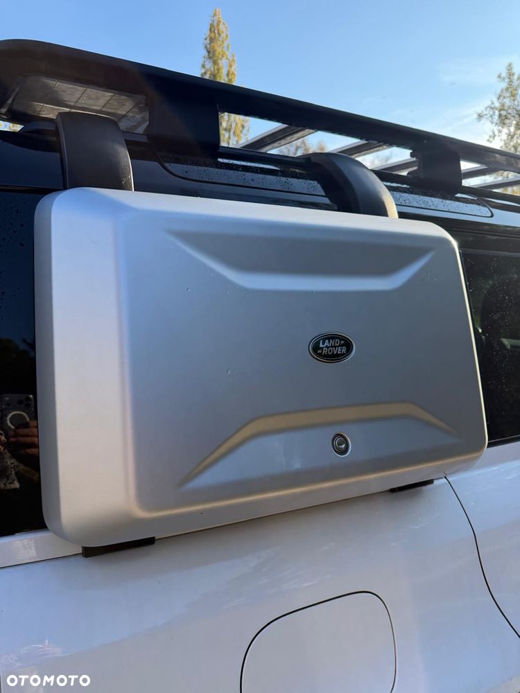 Land Rover Defender - 10