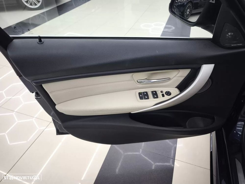 BMW 330 e iPerformance Line Luxury Purity - 19