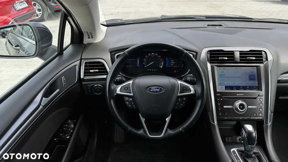 Ford Mondeo 2.0 Hybrid Titanium - 17