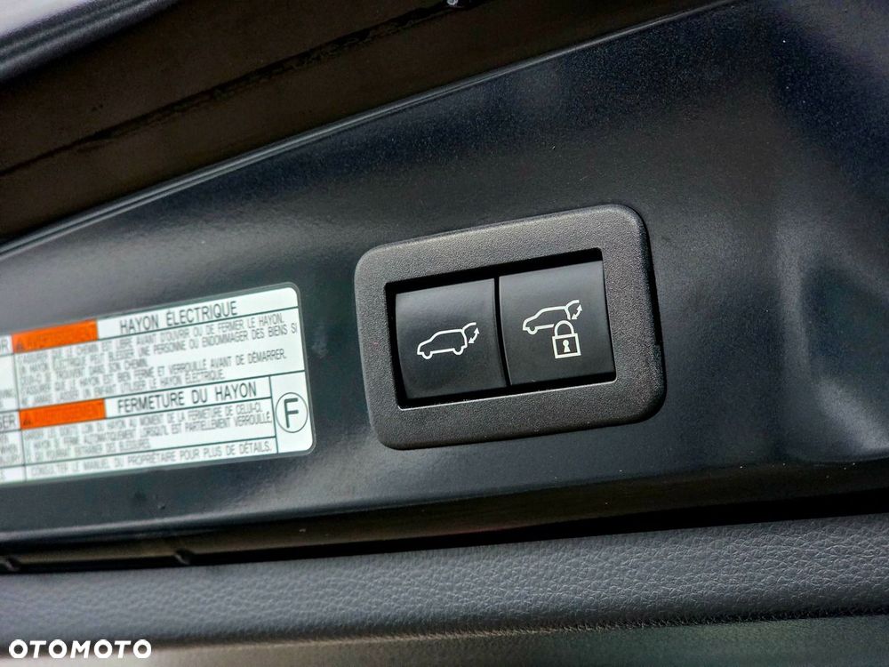 Toyota Corolla Cross - 24