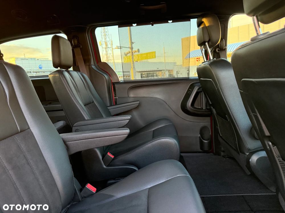 Dodge Grand Caravan - 18