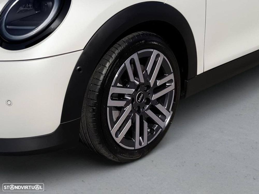 MINI 5 Portas Cooper Auto - 4