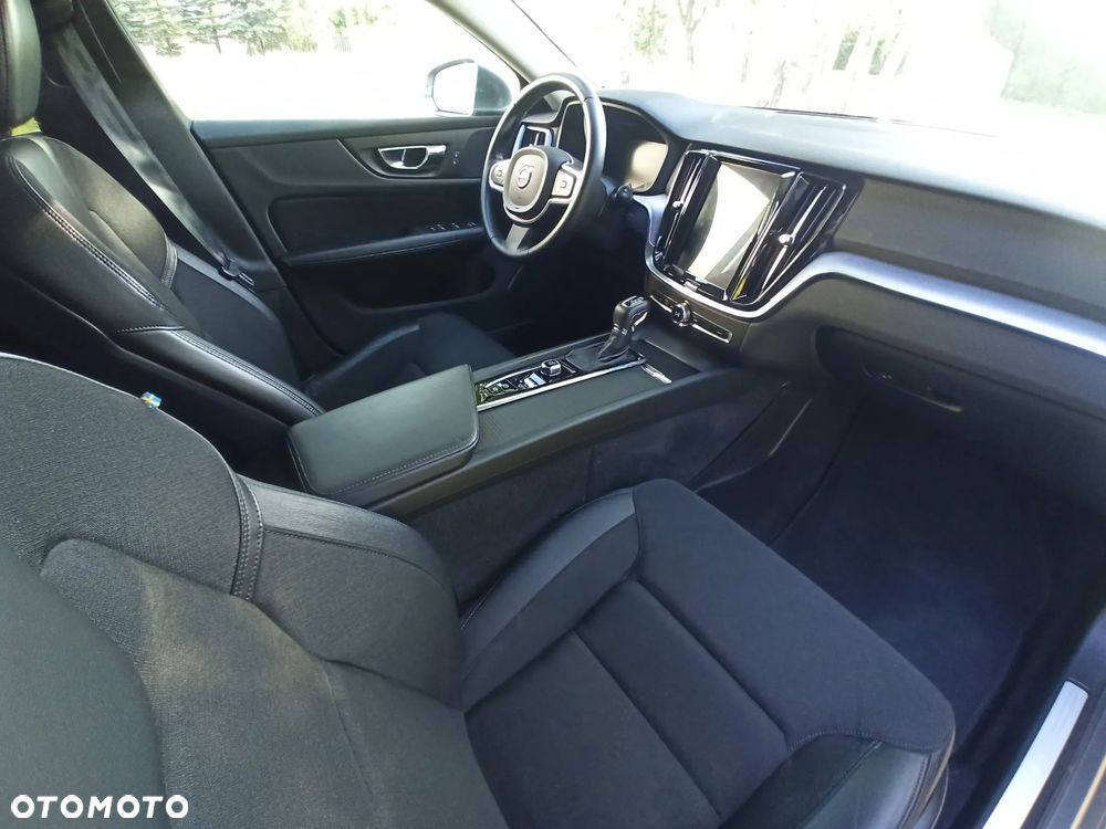 Volvo V60 D3 Geartronic Momentum - 38