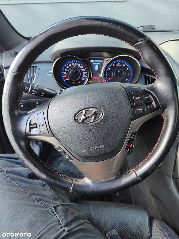 Hyundai Genesis Coupe - 7