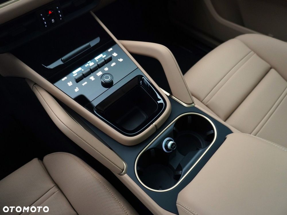 Porsche Cayenne S E-Hybrid PHEV Black Edition - 29