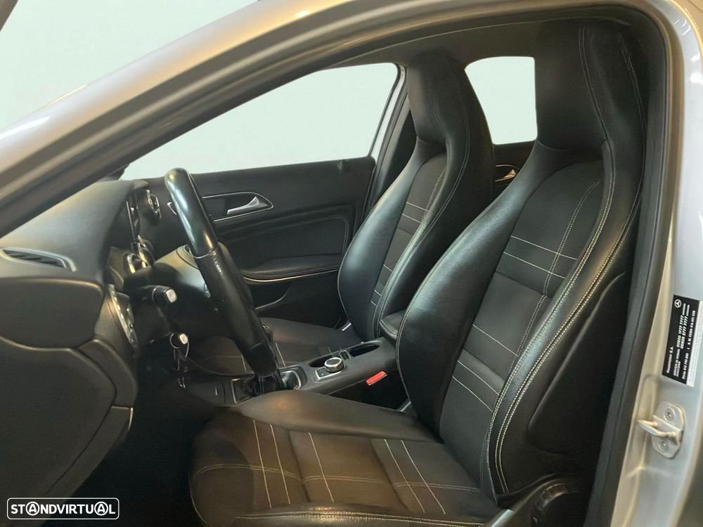 Mercedes-Benz GLA 180 CDI Urban - 14