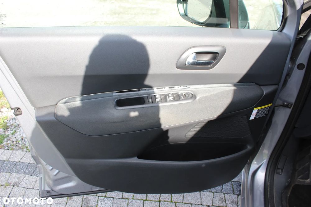 Peugeot 5008 1.6 HDi Active - 16