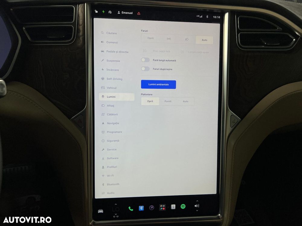 Tesla Model S - 21