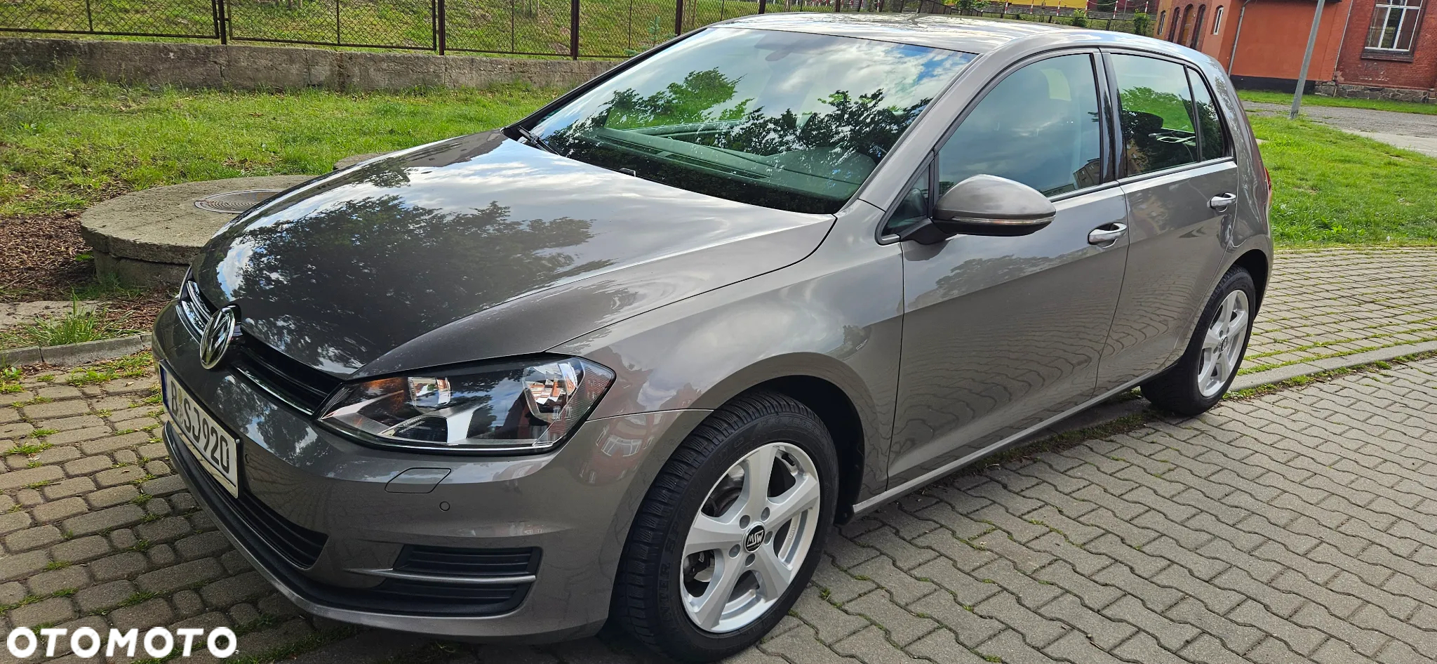 Volkswagen Golf VI 1.6 TDI BlueMot Comfortline - 16