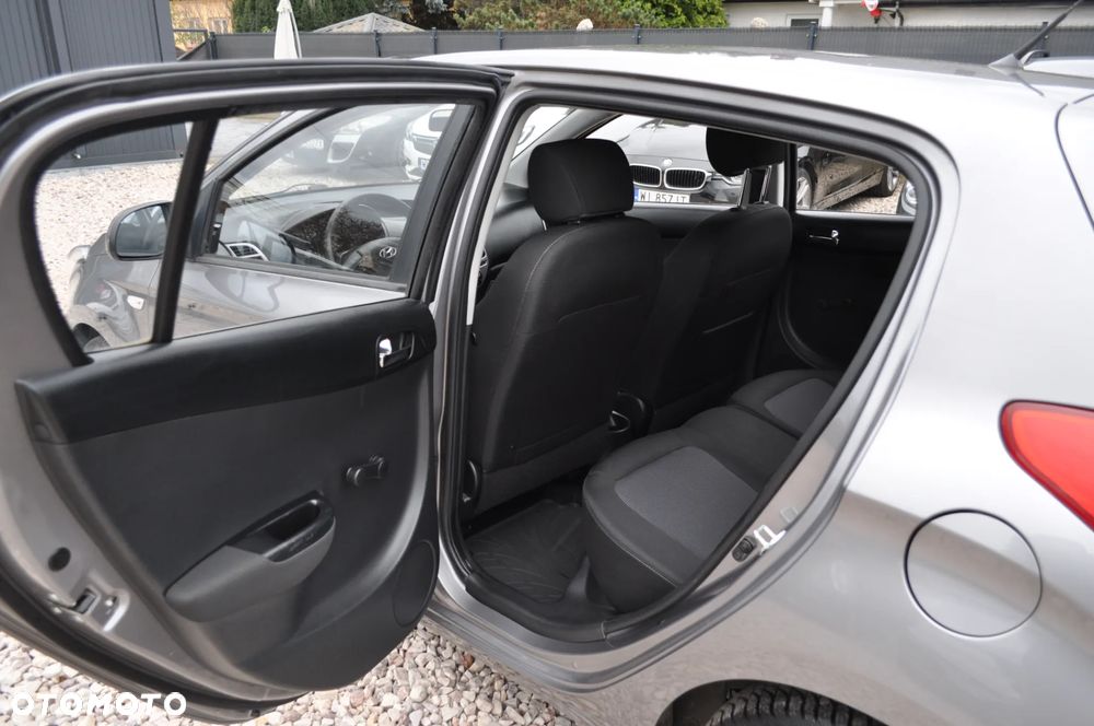 Hyundai i20 1.2 Fifa World Cup Edition - 17