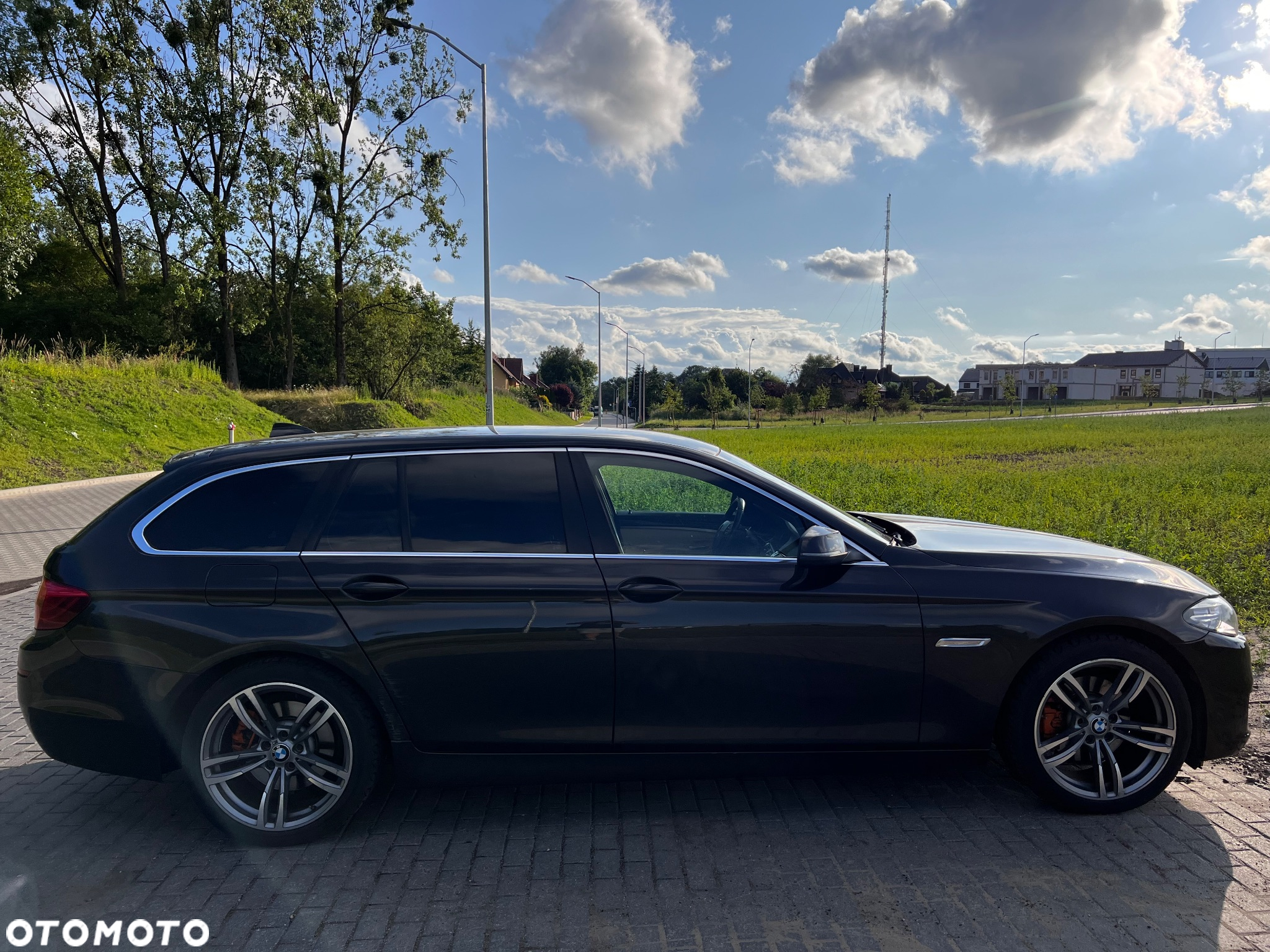 BMW Seria 5 520d Touring - 9