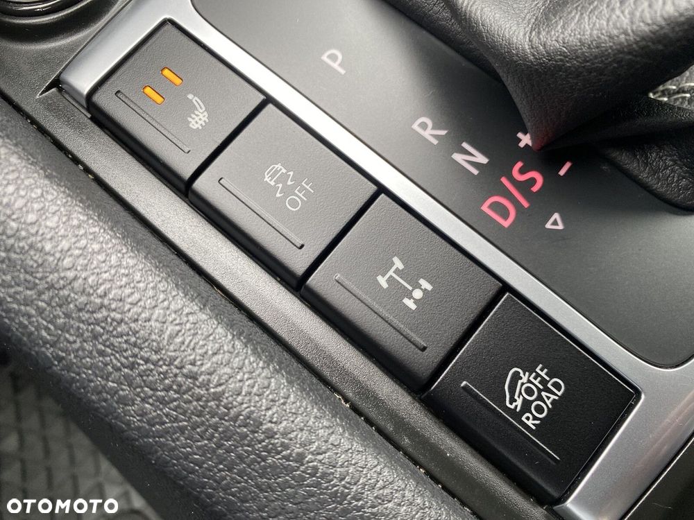 Volkswagen Amarok - 24