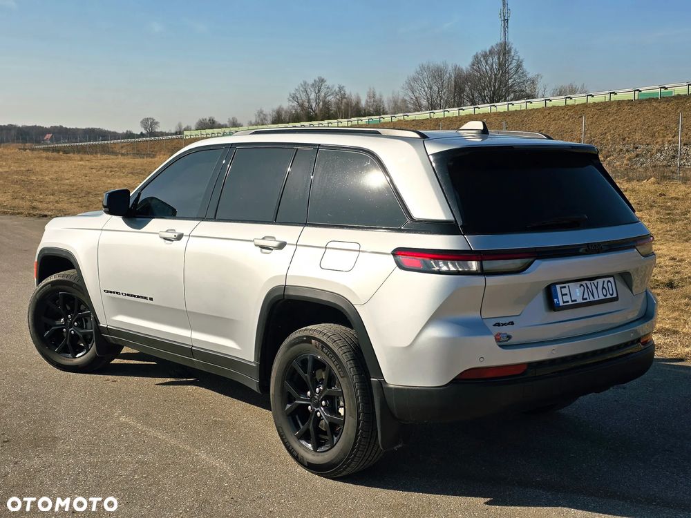 Jeep Grand Cherokee - 8