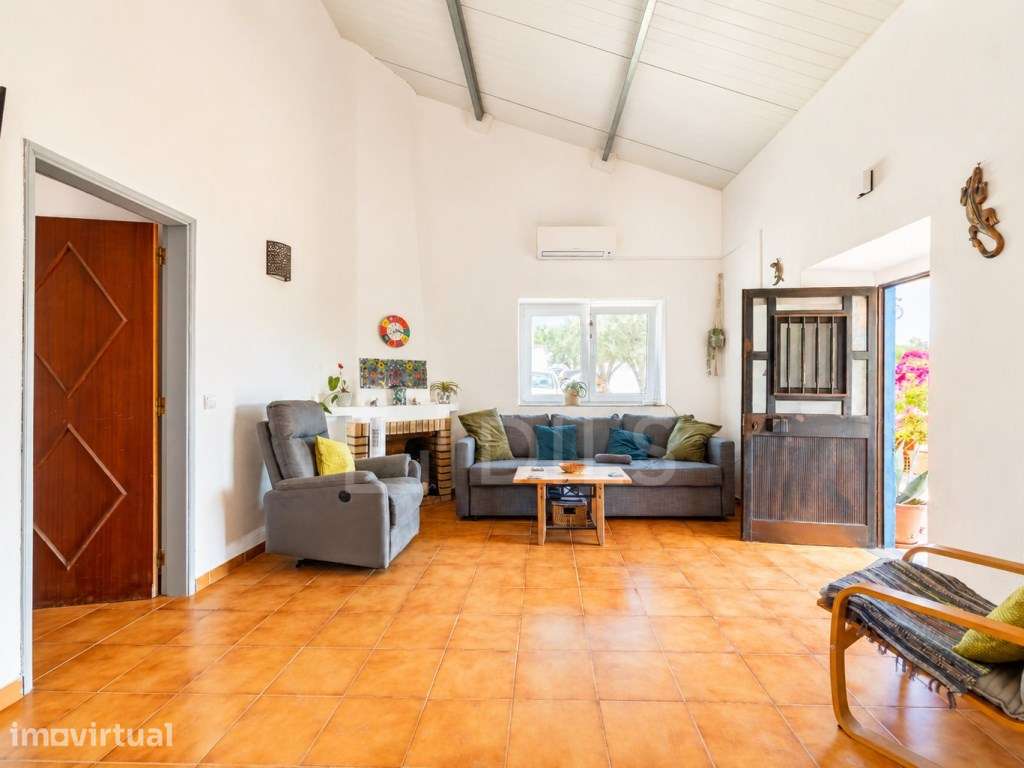 Casa de campo com 2 quartos e um grande terreno perto de Loulé - Grande imagem: 2/20
