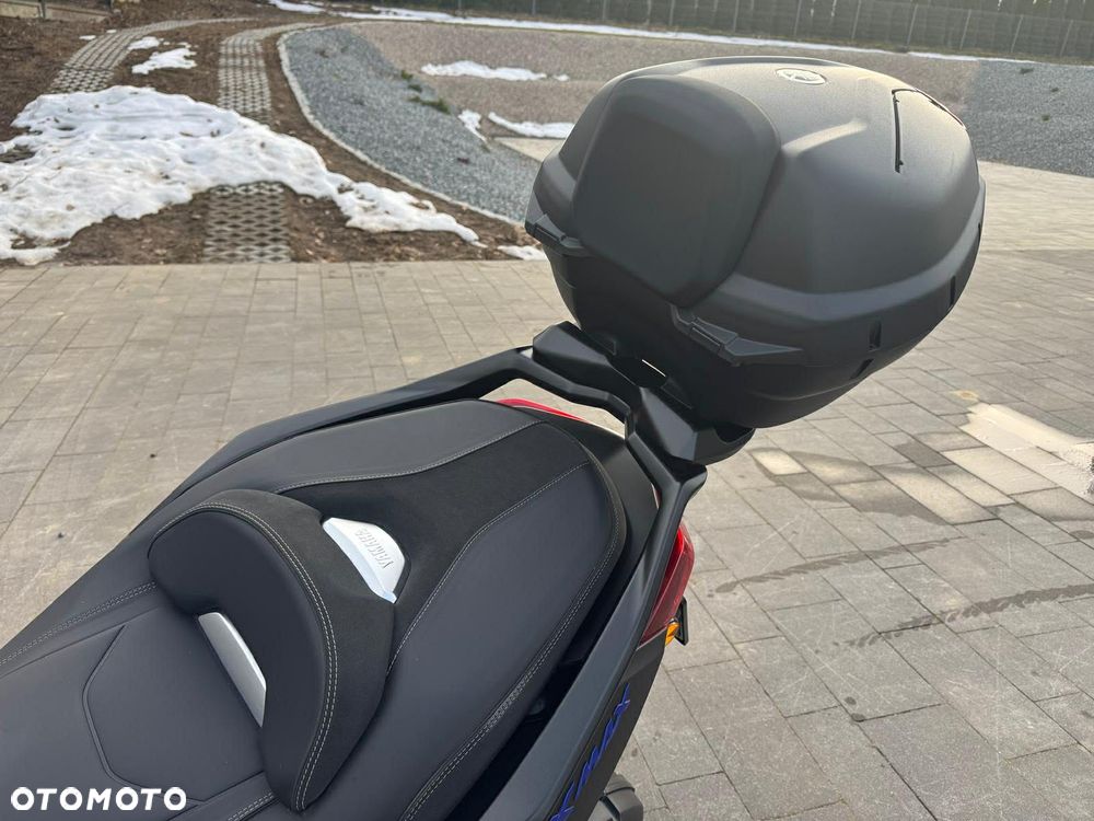 Yamaha X-max - 10