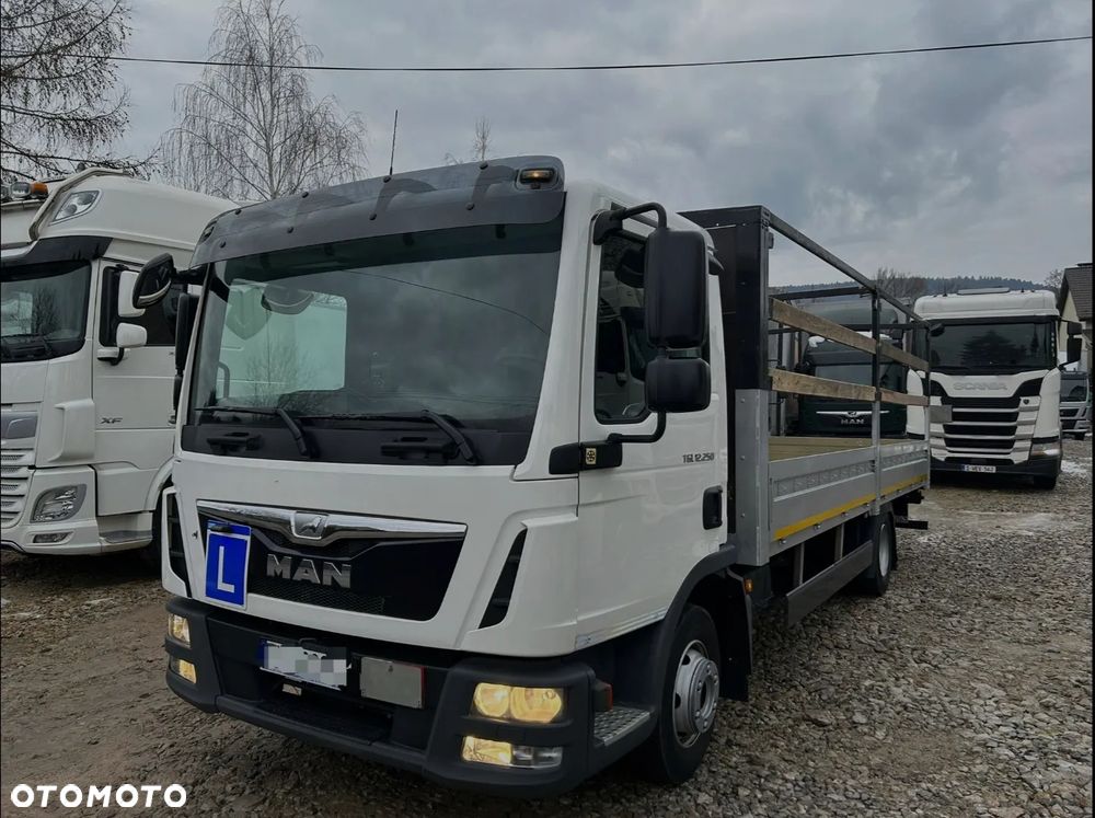MAN TGL 12.250 3 osobowy MANUAL oryginał 6.2m HAK AUTOMAT KLIMA 12000kg ESP EURO 6 / TOP STAN / okazja nauka jazdy MOŻLIWOŚĆ DOSTOSOWANIA elka - 2