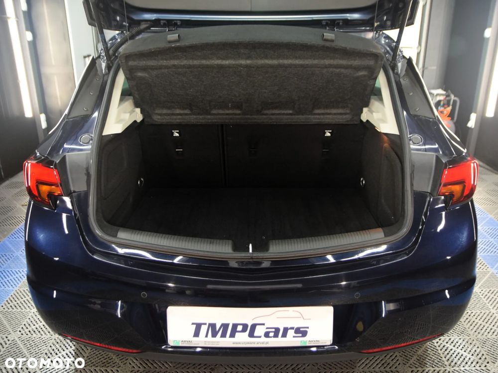 Opel Astra 1.4 T Enjoy S&S - 9