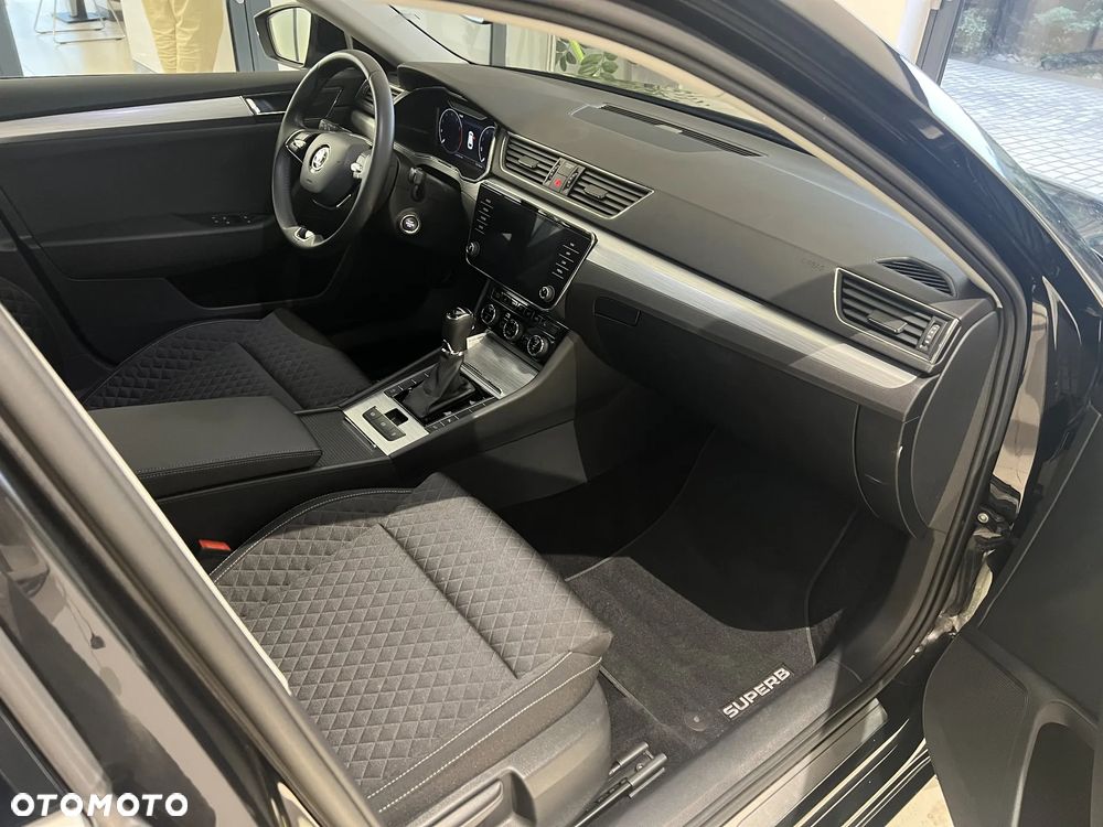 Skoda Superb 1.5 TSI Ambition DSG - 9