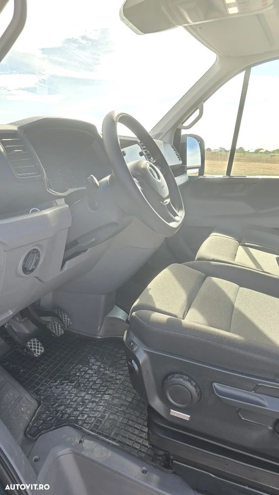 Volkswagen Crafter - 2