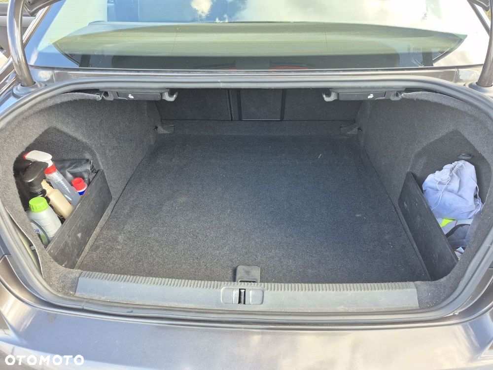 Volkswagen Passat 2.0 TDI Comfortline - 21