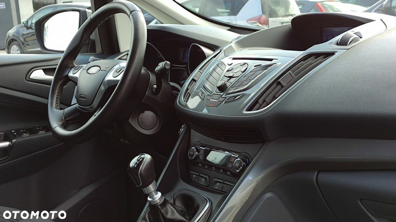 Ford Grand C-MAX - 12