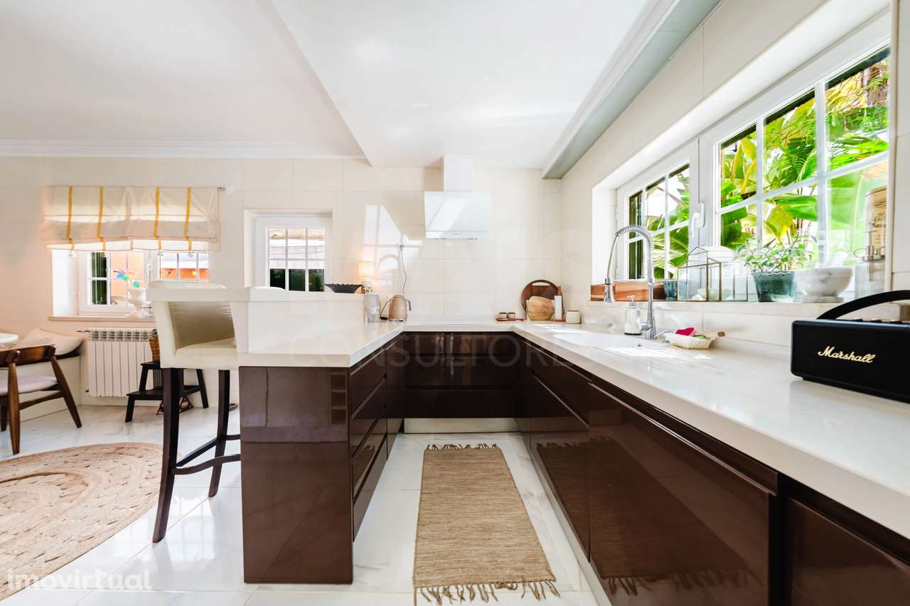 Moradia T5 com Vista Mar, Piscina Aquecida, Jardim com Árvores de F... - Grande imagem: 4/50