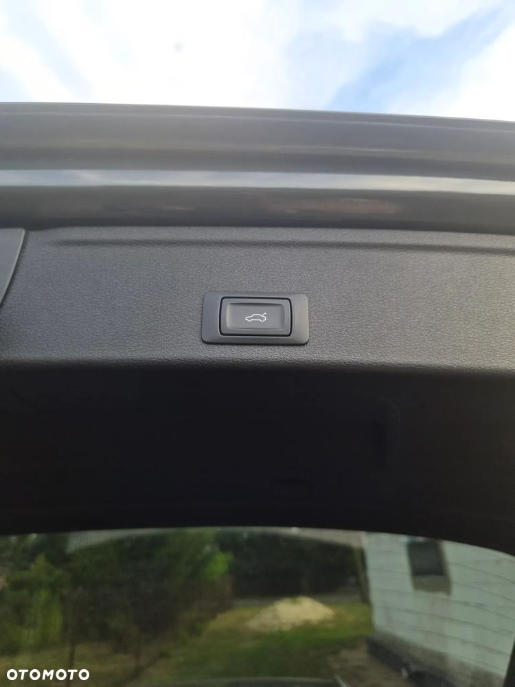 Audi A4 Avant 2.0 TDI S tronic - 12