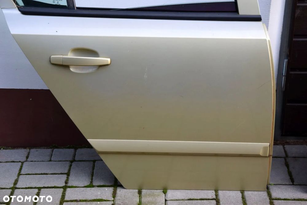 Opel Astra H Hatchback Drzwi prawy tył prawe tylne Z40H złote KOMPLETNE - 3