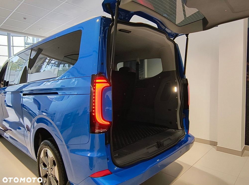 Volkswagen Caravelle - 6