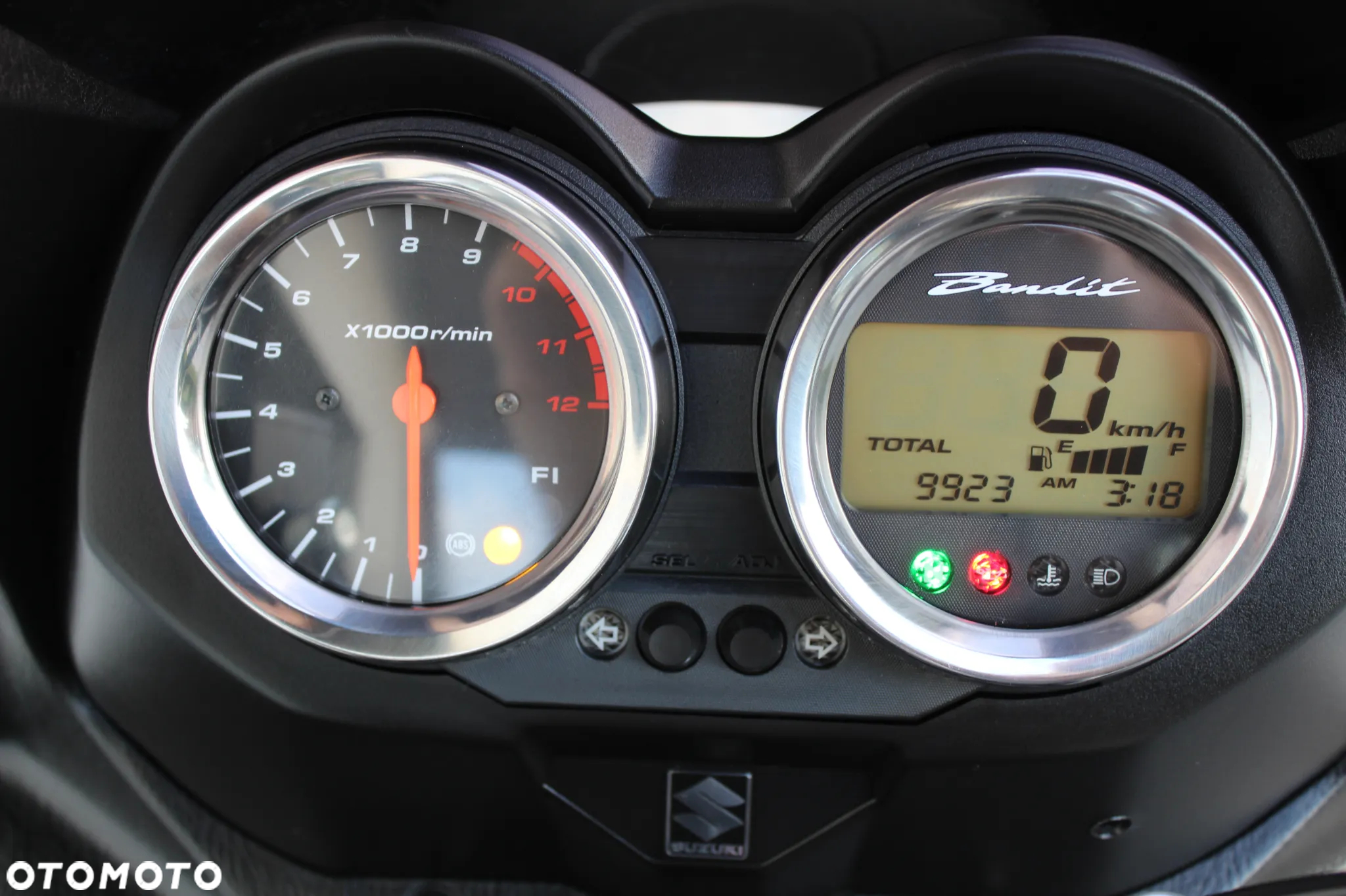 Suzuki Bandit - 24