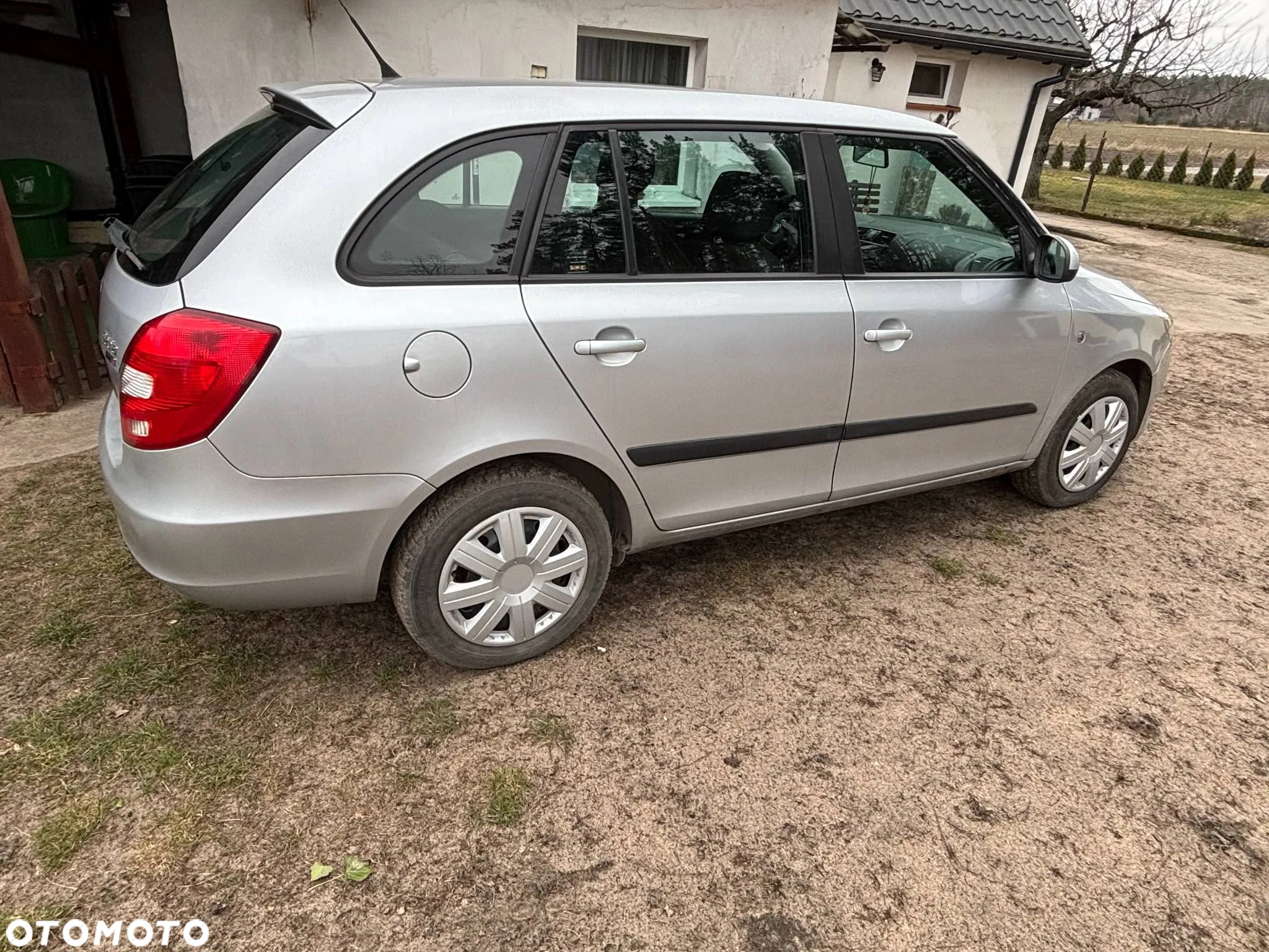 Skoda Fabia - 4