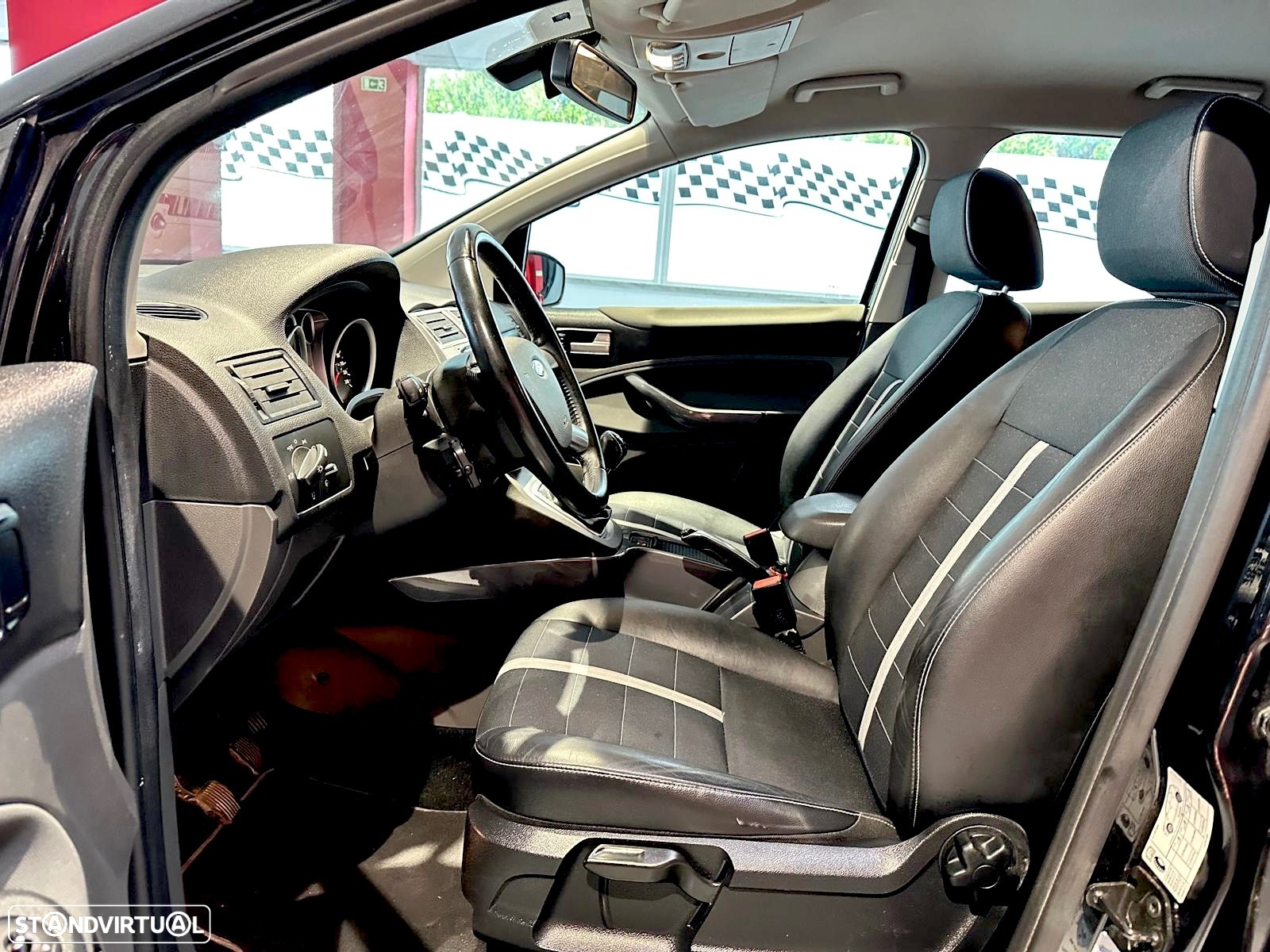 Ford Kuga 2.0 TDCi Titanium - 9