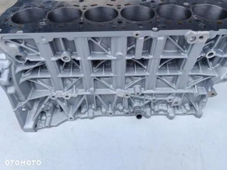 BLOK SILNIKA OBROBIONY _ BMW 3,0D_N57D30A_NOMINAŁ SUPER STAN - 7