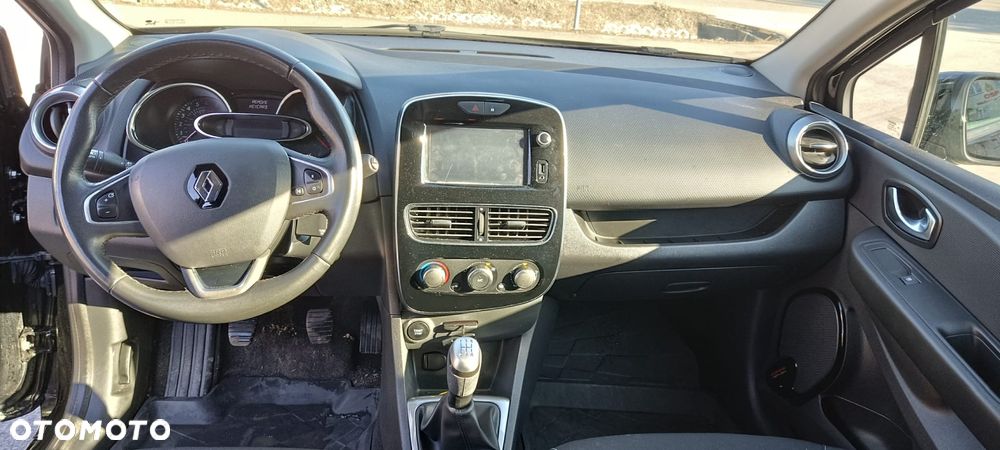 Renault Clio 1.2 16V 75 LIMITED - 10