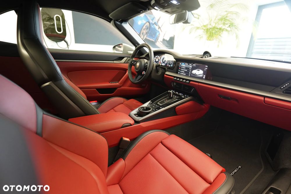 Porsche 911 Carrera S - 15