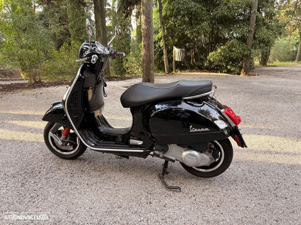 Vespa GTS Super Super - 1